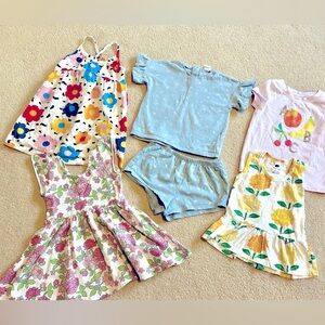Bundle of girls 2T clothing